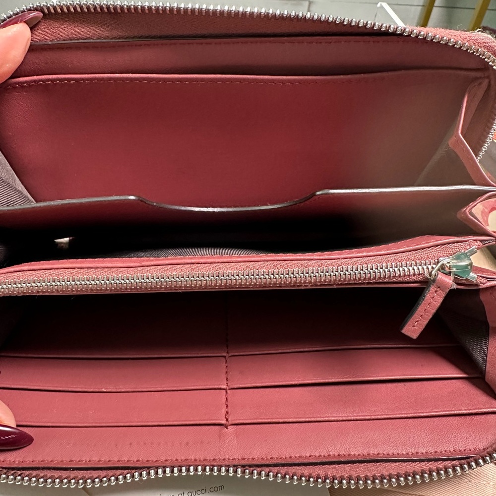 SOLD ❌❌❌ Gucci Bloom Zippy Wallet - Picture 10 of 11